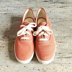 Ked's Original Wome's Canvas Lace Up Sne Size 10